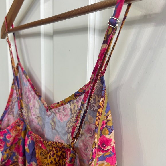 Like new Powder Cami in Floral Leopard Print size M. 100% modal. Leopard & roses - Picture 4 of 11